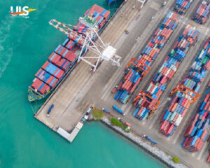 Freight-Forwarding-Services-A-Complete-Guide-to-Canadian-and-Cross-Border-Shipping